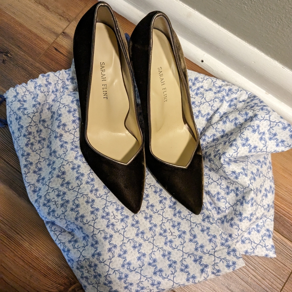 NWOT Sarah Flint Velvet 100 Perfect Pumps 38.5